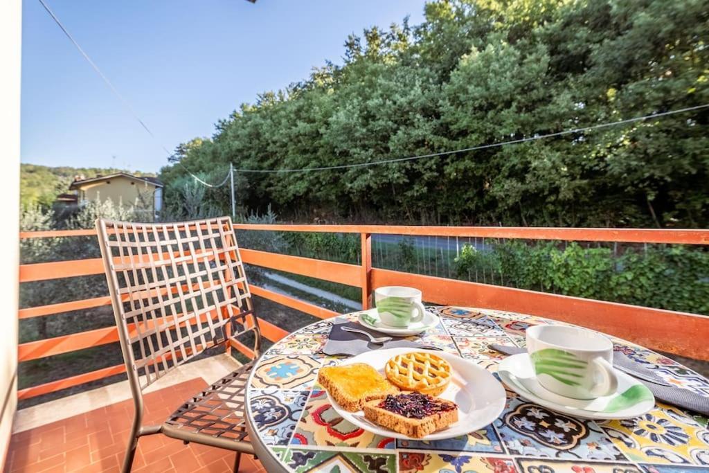 Appartamento Poggio Del Sole Лука Екстериор снимка