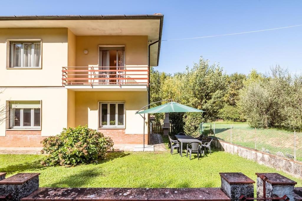 Appartamento Poggio Del Sole Лука Екстериор снимка