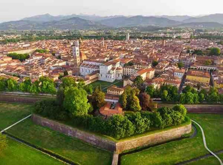 Appartamento Poggio Del Sole Лука Екстериор снимка